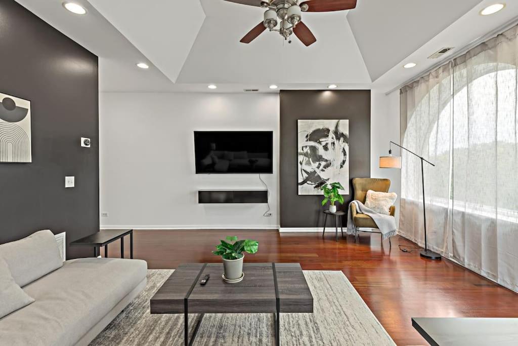 The Penthouse, Lux Stay Near Downtown, Uofc & Lake Chicago Eksteriør bilde